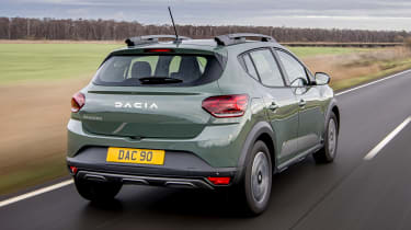 Dacia Sandero Stepway - rear tracking